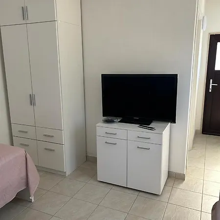 Апартаменты Lara - Mit Einliegerzimmer Mit Wc-dusche