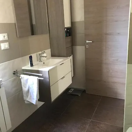Apartmán Lara - Mit Einliegerzimmer Mit Wc-dusche *