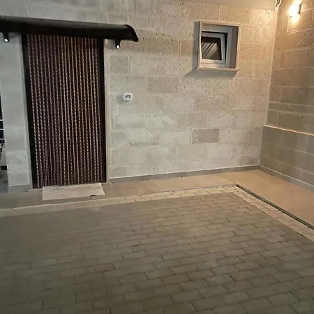 Lara - Mit Separatem Extra Mit Wc Und Dusche Apartmán