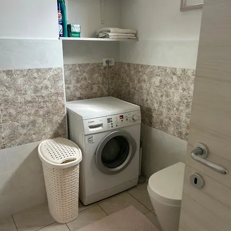شقة Lara - Mit Einliegerzimmer Mit Wc-dusche سان فيتو دي نورماني