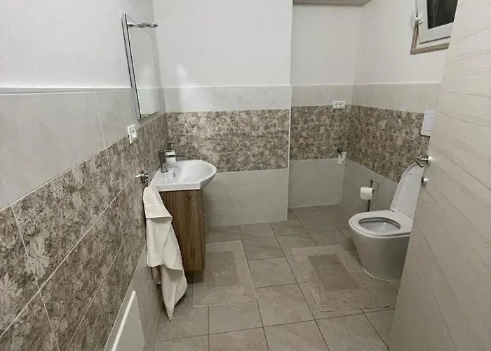 Lara - Mit Separatem Extra Mit Wc Und Dusche