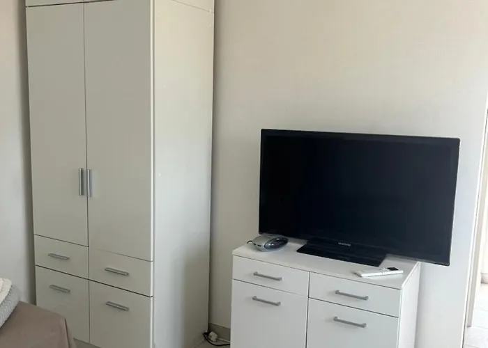 Lara - Mit Separatem Extra Mit Wc Und Dusche *